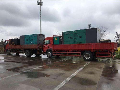 开原涂抹密封胶后，需要等待多长时间才能安装水冷式机油散热器密封件？